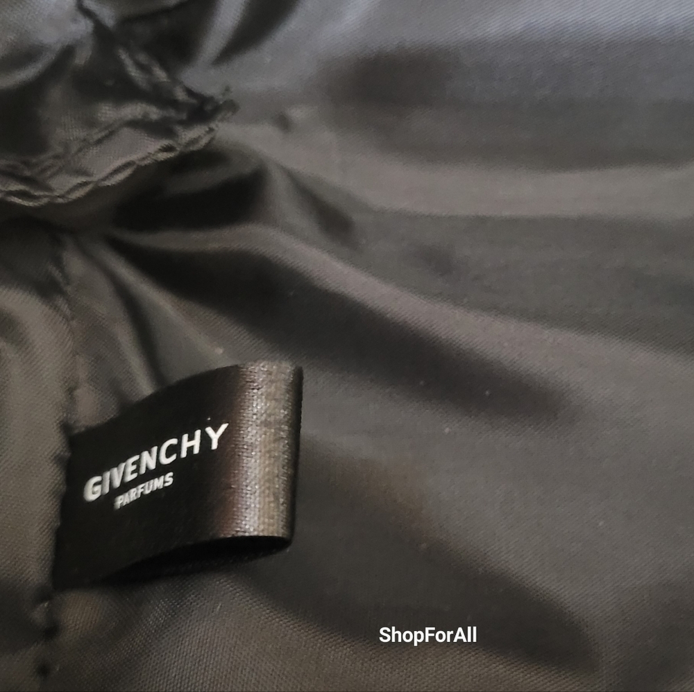 Givenchy - Picture 11 of 12